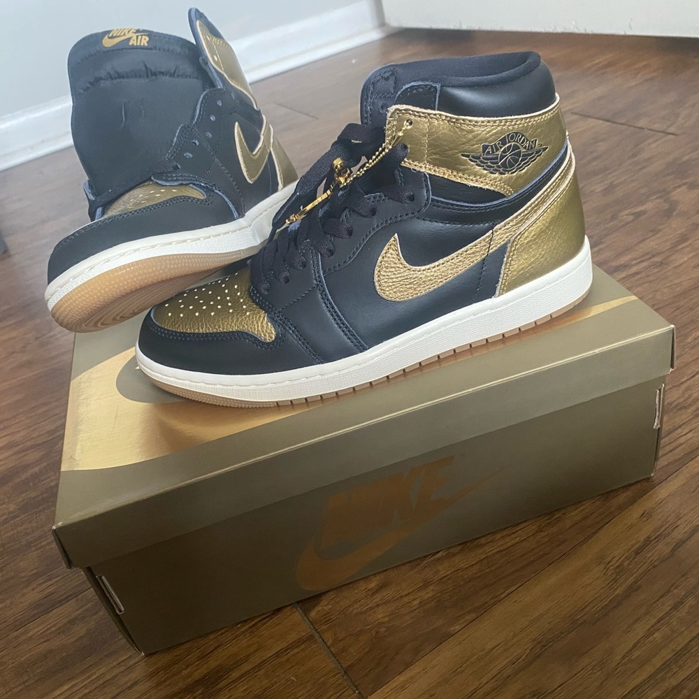 Nike Black and Gold Sneakers with Premium Leather